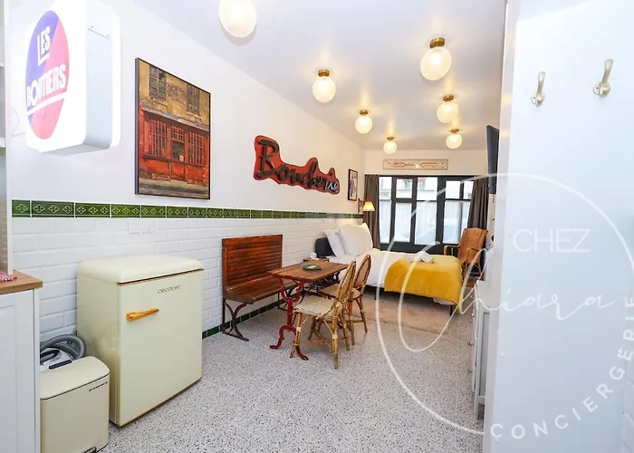 Retro Bistro Escape Authentic & Cozy Апартаменты *