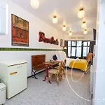アパート Retro Bistro Escape Authentic & Cozy *