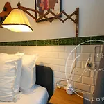 アパート Retro Bistro Escape Authentic & Cozy パリ