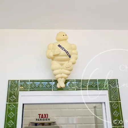 Retro Bistro Escape Authentic & Cozy Paris