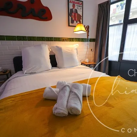 Retro Bistro Escape Authentic & Cozy *