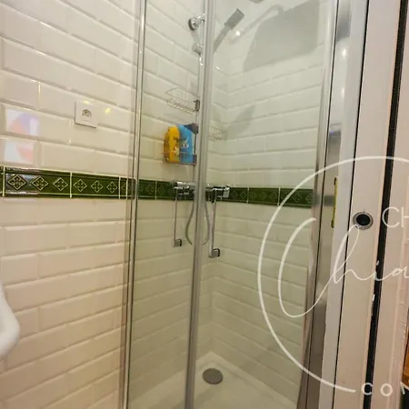 Retro Bistro Escape Authentic & Cozy Lägenhet