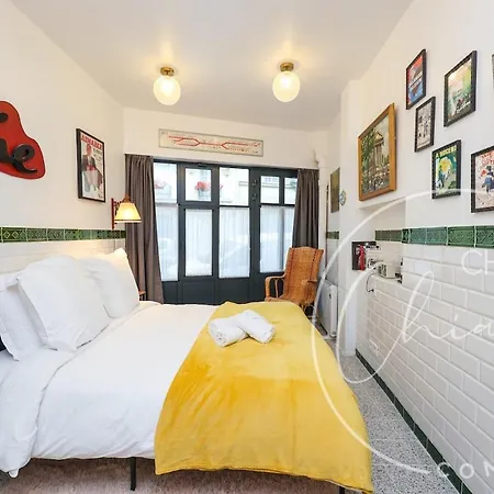 Lägenhet Retro Bistro Escape Authentic & Cozy